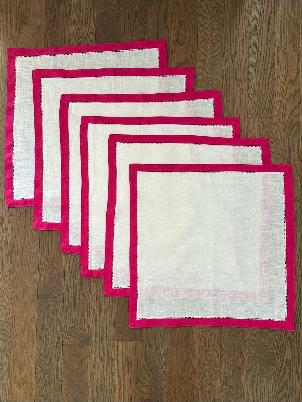 Sferra Set of 6 Roma 100% Linen Napkins in White and Raspberry 20" square